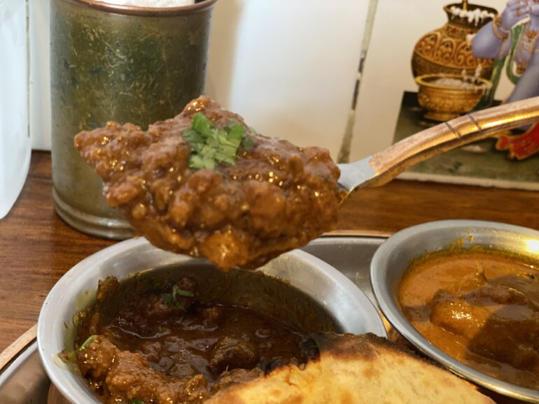 三軒茶屋 シバカリーワラ