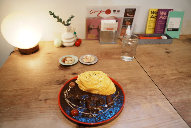 下北沢　YOUNG（ヤング）