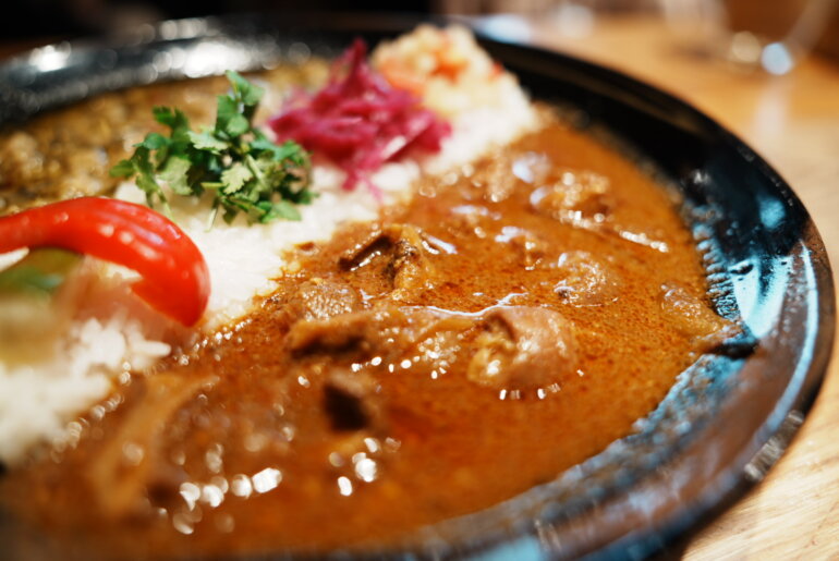婁熊東京(ルクマトウキョウ）ホルモンカレー