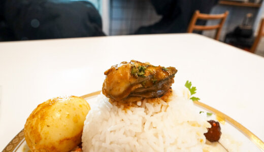 カキと山椒カレー｜WOHOS MART（豪徳寺）