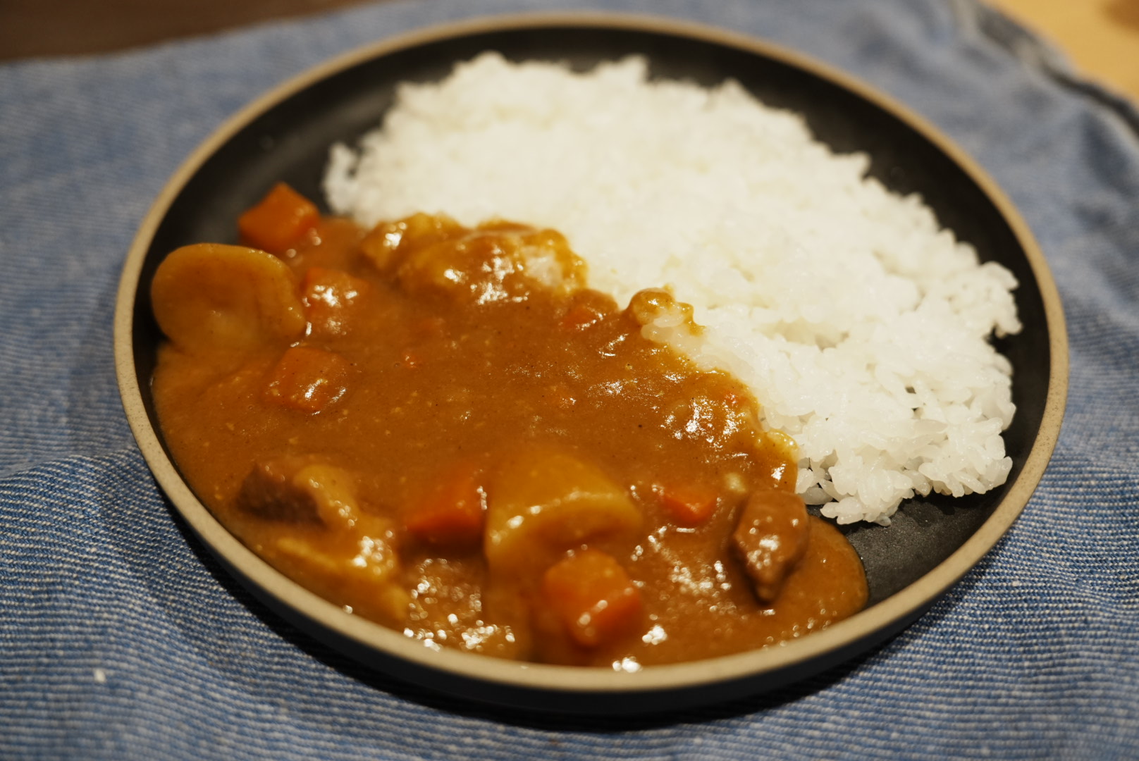 ニシキヤキッチン「じゃが豚カレー」