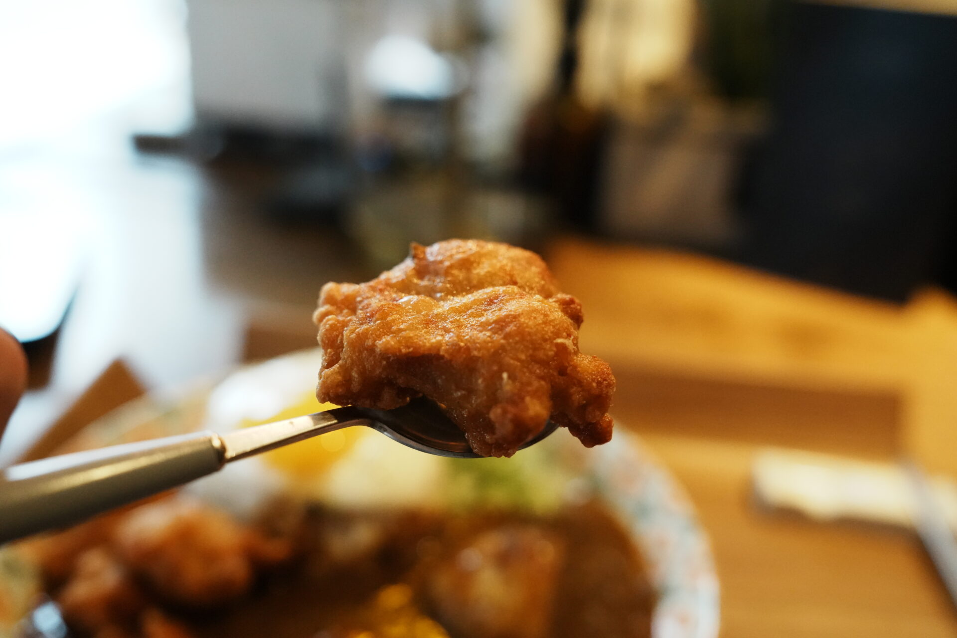 昨日のカレー（어제의 카레）