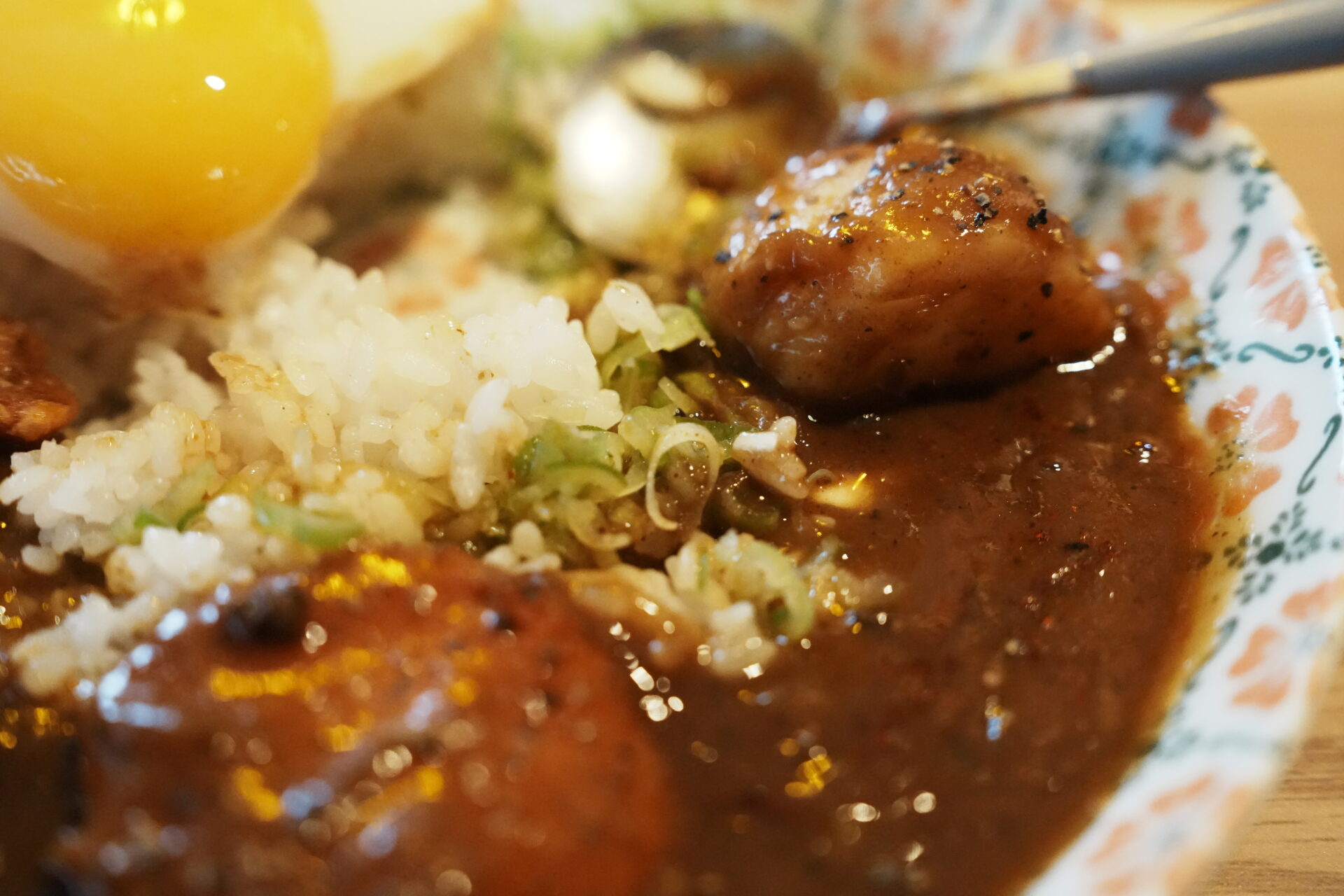 昨日のカレー（어제의 카레）