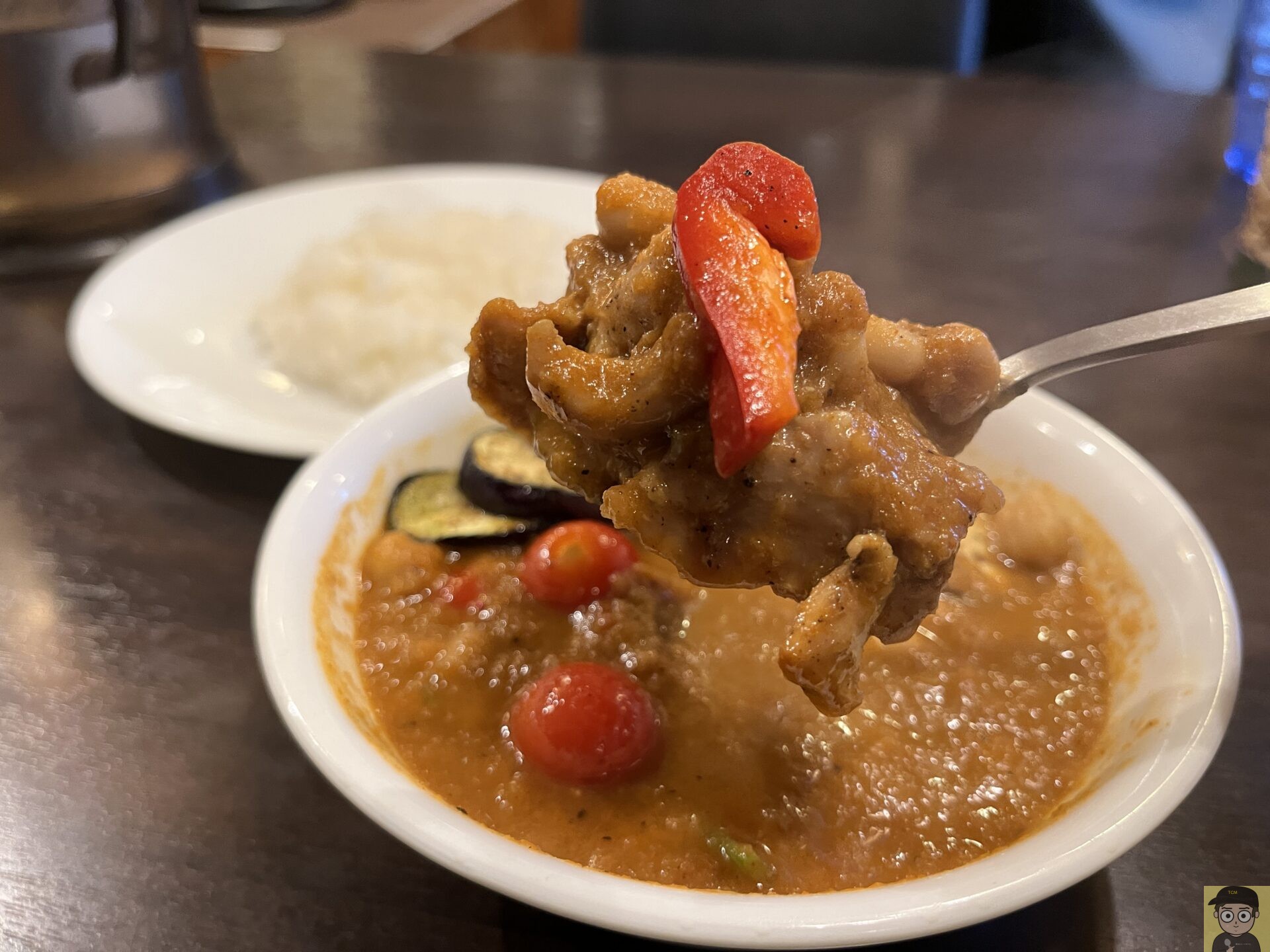 新宿御苑「草枕」のなすトマトチキンカレー