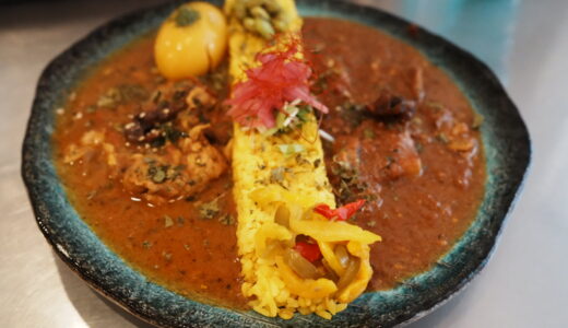 2種あいがけカレー｜スパイシーカリーハウス 銀座半月（銀座）