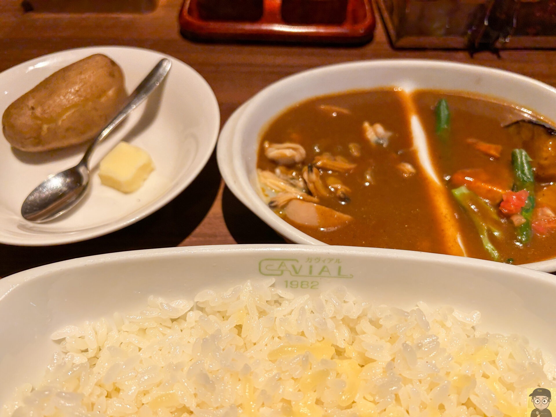 神保町 欧風カレー カヴィアル