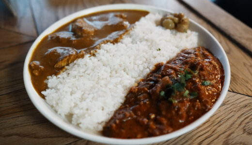 チキン＆オクラとムング豆カレー｜葡萄舎（神田）