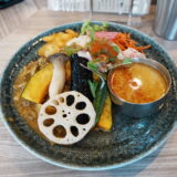 秋野菜の胡麻キーマカレー/昆布出汁海老カレー/咖哩アンダーソン