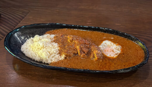 【三軒茶屋の名店】22種のスパイス香る本格カレー。茶沢通り沿い「三茶カリーZAZA」